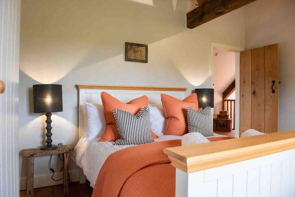 Coed Farm-Hot Tub-Sleeps 12-Near Brecon Villa Exterior photo